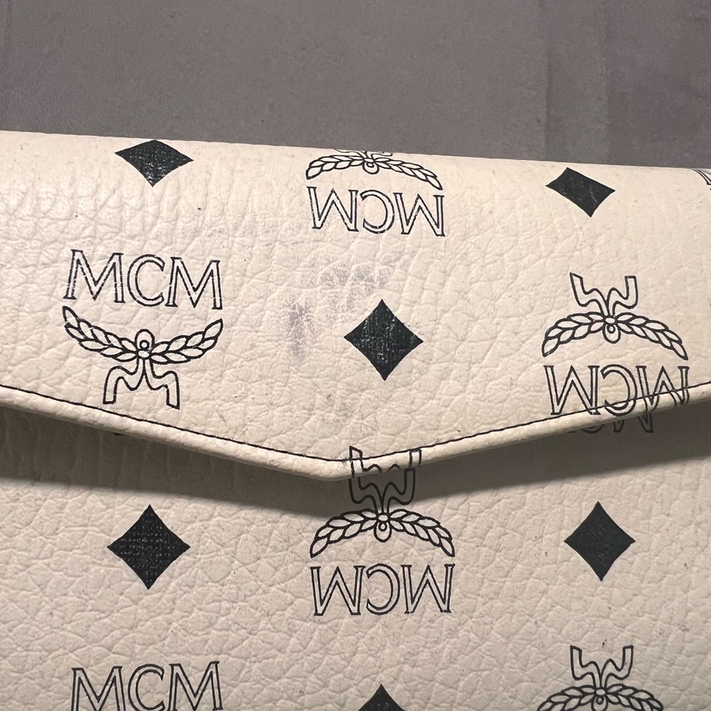 MCM white and black trifold Wallet - Picture 2 of 8